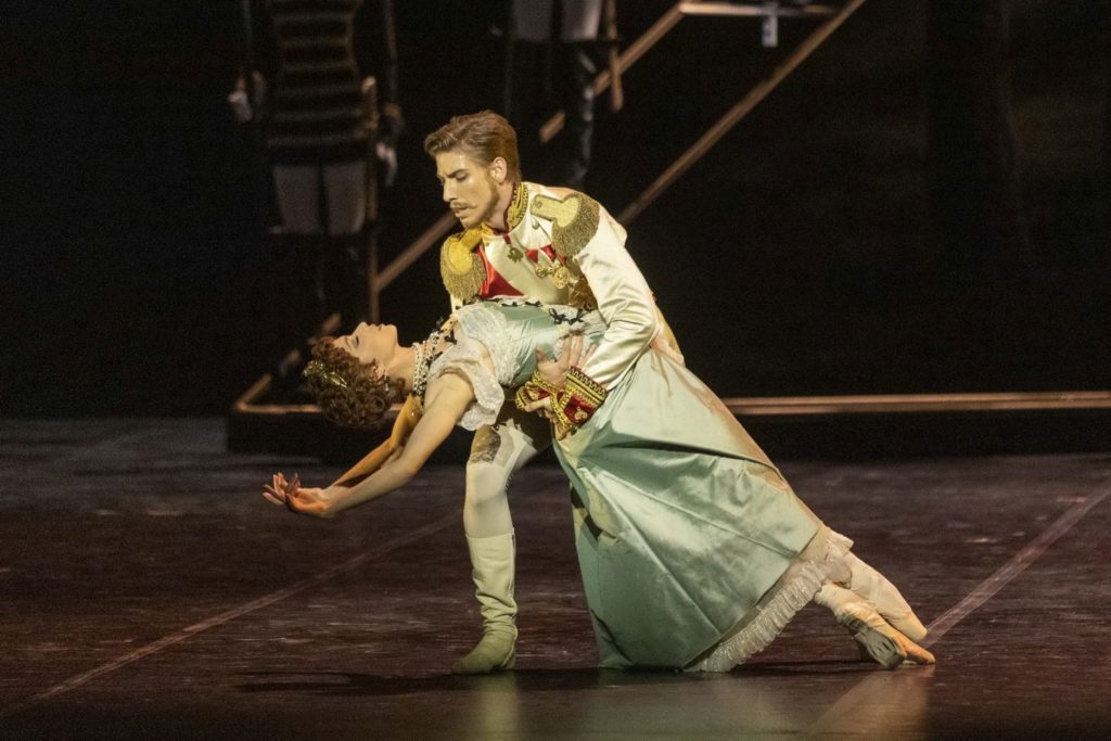 4. C.García Carriera (Countess Larisch) and G.Á.Balázsi (Crown Prince Rudolf), “Mayerling” by K.MacMillan, Ballet of the Hungarian State Opera 2022 © P.Rákossy / Hungarian State Opera