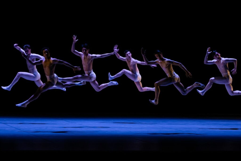 13. J.Gomes, R.Ishikawa, M.Bonuonello, S.Ogasawara, S.Osazuva, and S.Sacco, “Rossini” (from “Michelangelo”) by M.Radačovský, Národni Divadlo Brno 2022 © A.Nagy / Hungarian State Opera