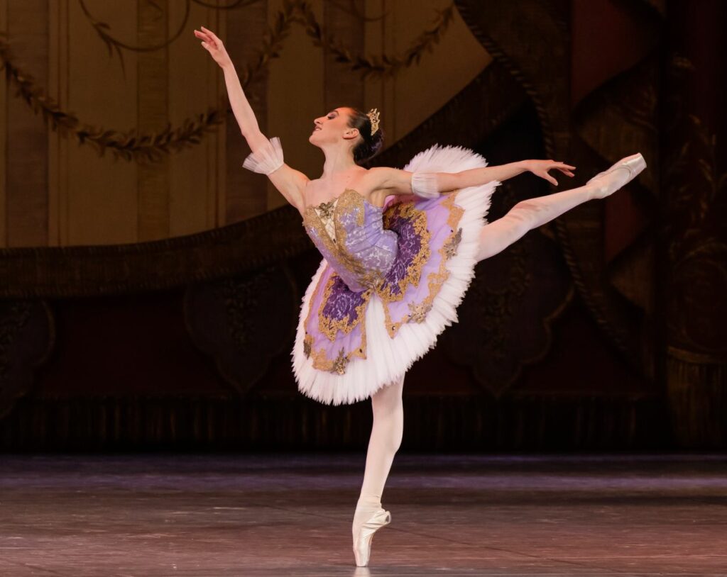 24. M.Barbaglia, “Paquita Suite” by T.Solymosi, A.Mirzoyan, and I.Prokofieva after M.Petipa; Ballet of the Hungarian State Opera 2022 © A.Nagy / Hungarian State Opera 
