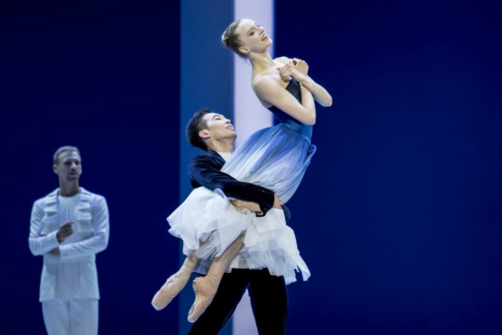8. J.Benoot (Baptista), J.An (Lucentio), and K.Schrader (Bianca), “The Taming of the Shrew” by J.-C.Maillot, Les Ballets de Monte Carlo 2022 © A.Blangero 