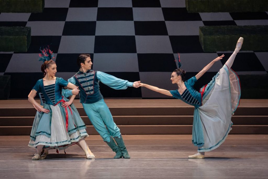 9. G.Fredianelli, A.Cavallo, and N.Butchko; “Die Fledermaus” by R.Petit, Vienna State Ballet 2025 © Vienna State Ballet/A.Taylor