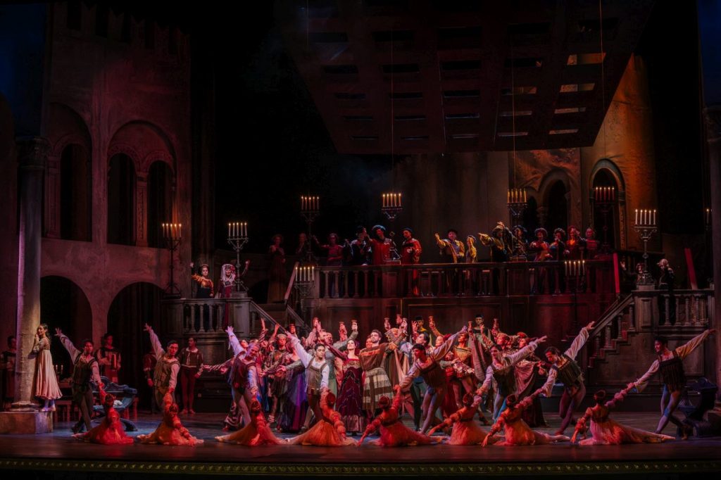 4. Ensemble, “Romeo and Juliet” by L.Seregi, Hungarian National Ballet 2025 © A.Nagy/Hungarian State Opera