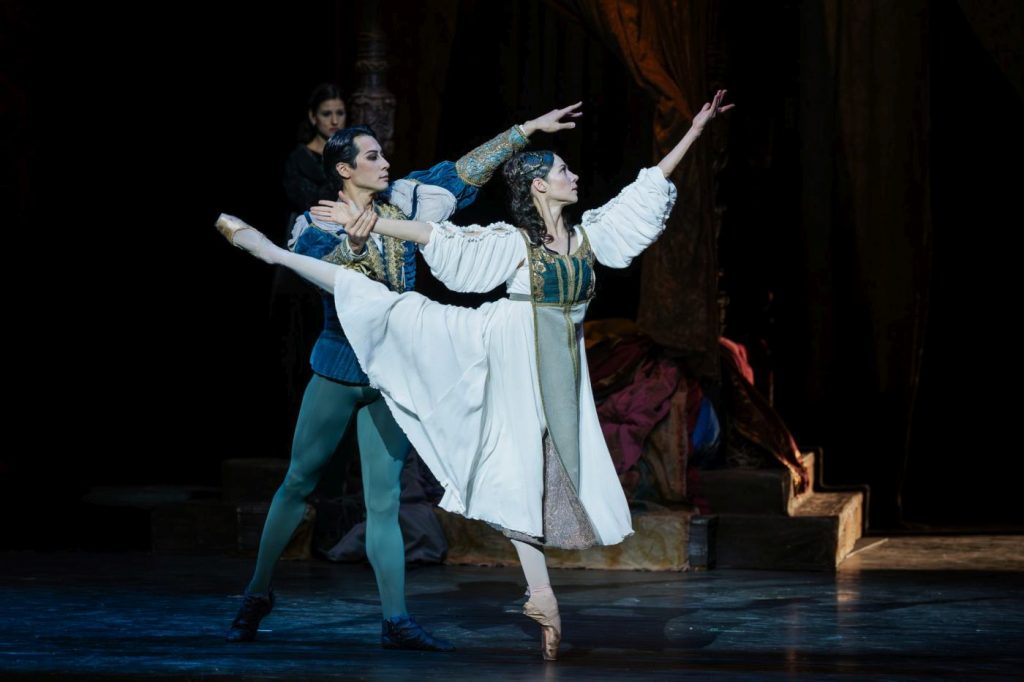 25. M.Yakovleva (Juliet) and T.Okajima (Count Paris), “Romeo and Juliet” by L.Seregi, Hungarian National Ballet 2025 © A.Nagy/Hungarian State Opera 