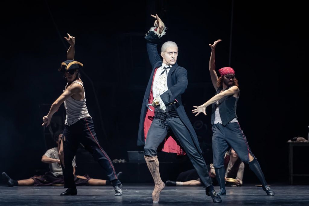 5. L.Benedek (Captain Hook), F.Vieira, and O.Poropat (Pirates); “Peter Pan” by V.Orlić, Vienna State Ballet/Volksoper Wien 2025 © A.Taylor