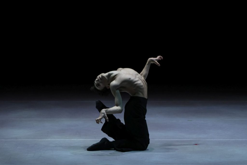 5. Y.Arieli, “Black Swan” by M.Goecke, L’Académie Princess Grace 2025 © A.Blangero