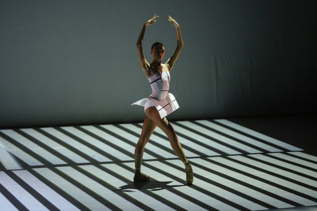 13. Student of the Academy Princess Grace, “Quadro” by E.Buratti, L’Académie Princess Grace 2025 © A.Blangero