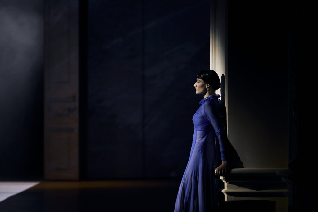 6. E.Sevenard (Anna Akhmatova), “Akhmatova” by Y.Possokhov, MuzArts 2025 © Diaghilev P.S. Festival/M.Vilchuk 