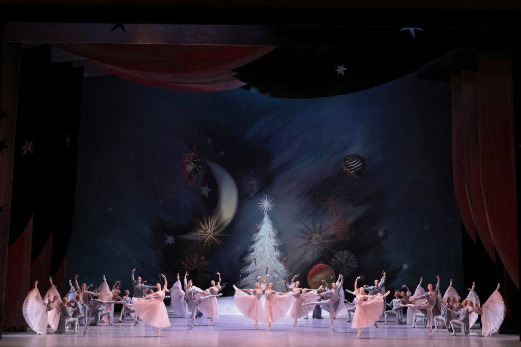 5. Ensemble, “The Nutcracker” by Y.Grigorovich, Bolshoi Ballet 2025 © Bolshoi Theatre/D.Yusupov