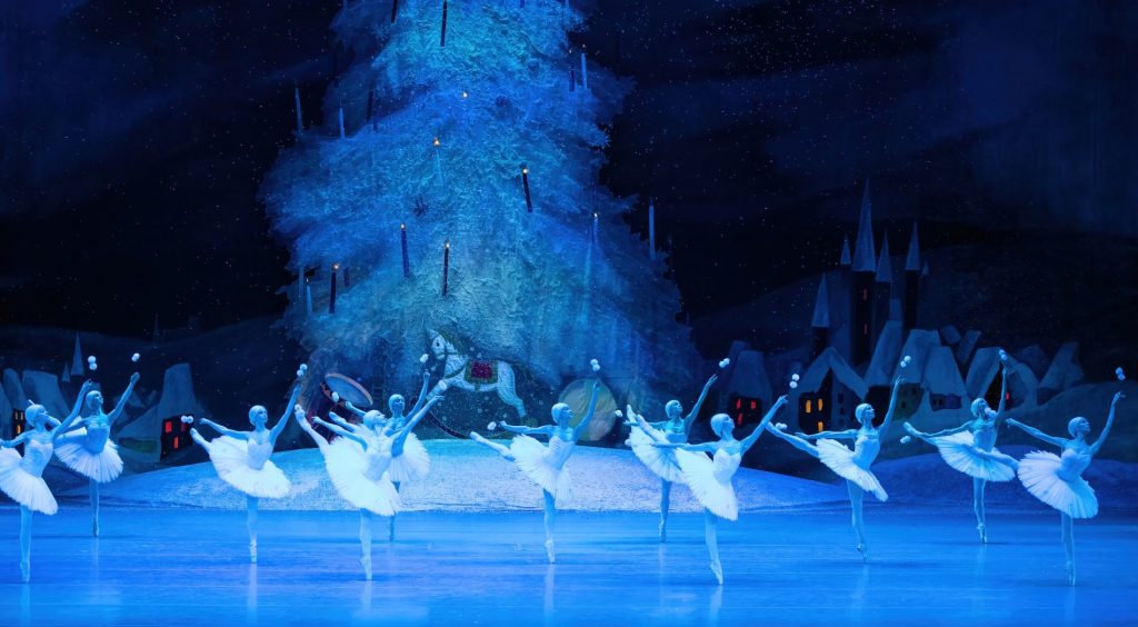 4. Ensemble, “The Nutcracker” by Y.Grigorovich, Bolshoi Ballet 2025 © Bolshoi Theatre/M.Logvinov