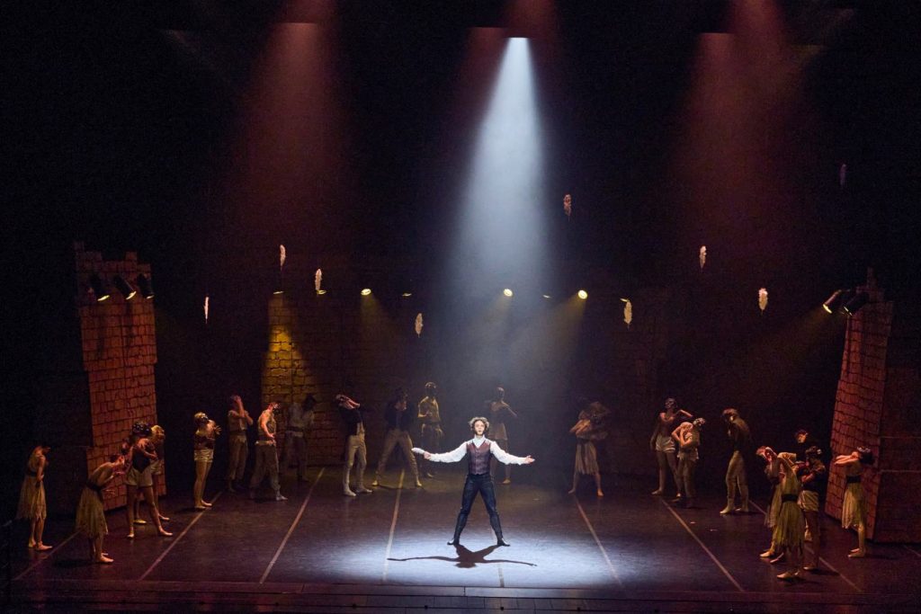 18. Y.Kudryavtsev (Pushkin) and ensemble, “Pushkin” by N.Dmitrievsky, Krasnoyarsk Ballet 2026 © E.Koryukin 
