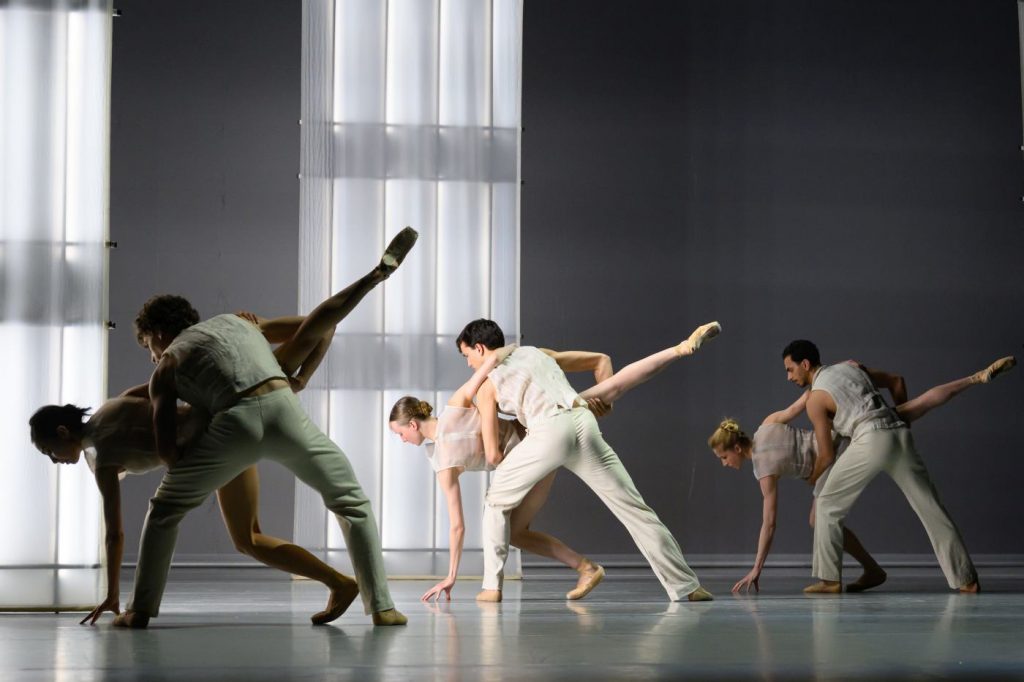 6. Ensemble, “Résonances” by J.-C.Maillot, Les Ballets de Monte-Carlo 2026 © A.Blangero