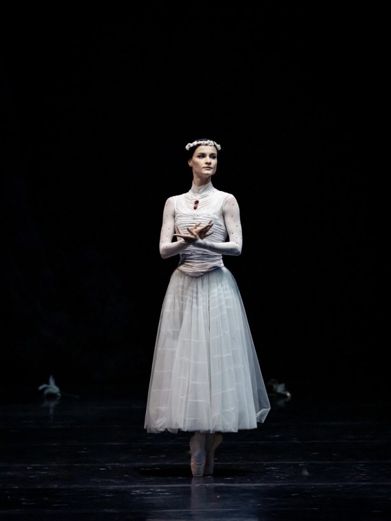 8. R.Pierro (Myrtha), “Giselle” by E.Tchernichova, Vienna State Ballet 2026 © Vienna State Ballet/A.Taylor