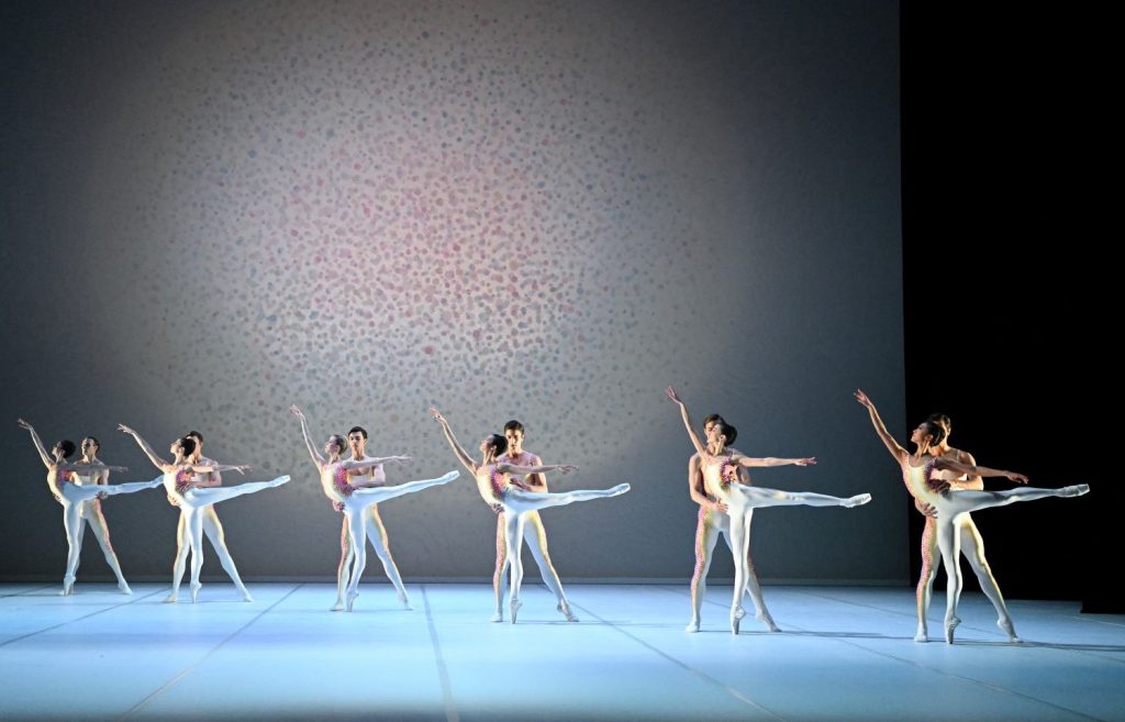 1. Ensemble, “Voluntaries” by G.Tetley © Glen Tetley Legacy, Stuttgart Ballet 2026 © Stuttgart Ballet