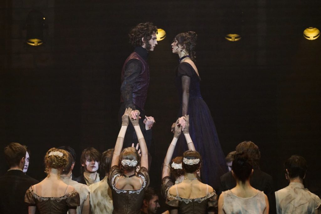 9. Y.Kudryavtsev (Pushkin), A.Kudryavtseva (Natalya), and ensemble; “Pushkin” by N.Dmitrievsky, Krasnoyarsk Ballet 2026 © E.Koryukin 