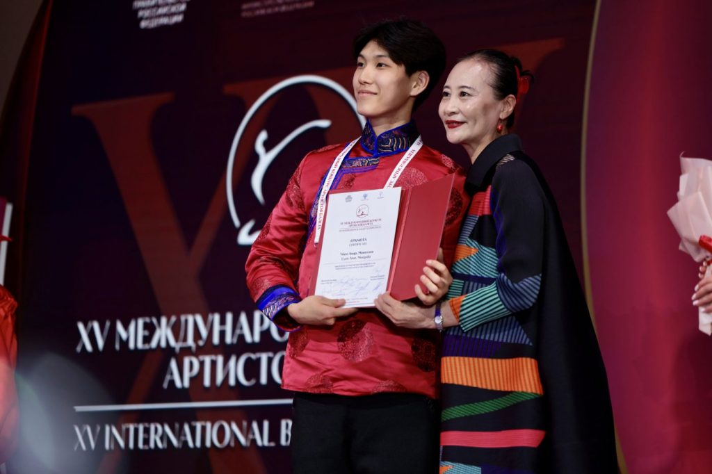 3. A.Uyen (Mongolia) and L.Xin, XV International Ballet Competition 2026, Bolshoi Theatre © Press Center of the International Ballet Competition