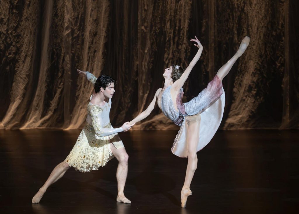 22. M.Orlov (Zeus) and P.Netsvetaeva-Dolgalyova (Leda), “Leda and the Swans” by P.De Bana, MuzArts 2026 © MuzArts/B.Annadurdiev 