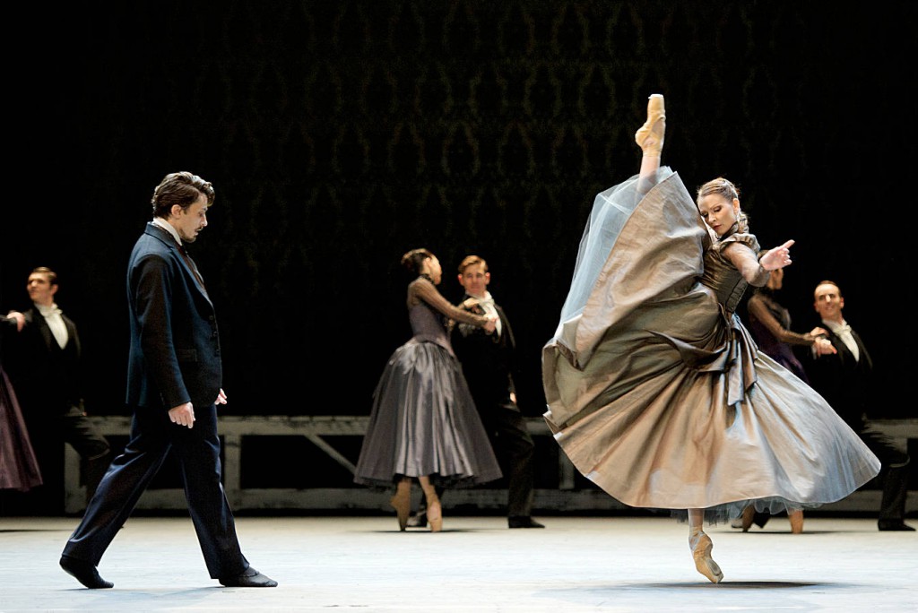 11. A.Grigoryan, G.Mihaylova and ensemble, “Anna Karenina” by C.Spuck, Ballet Zurich © M.Rittershaus 2014