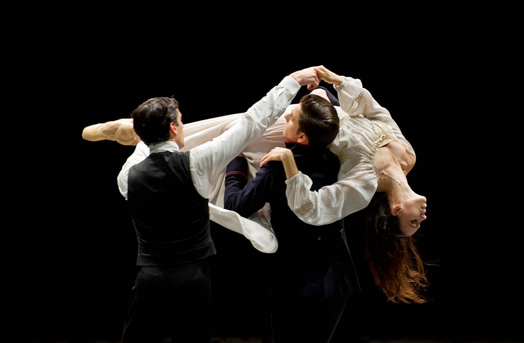6. F.Portugal, D.Vieira and V.Kapitonova, “Anna Karenina” by C.Spuck, Ballet Zurich © M.Rittershaus 2014