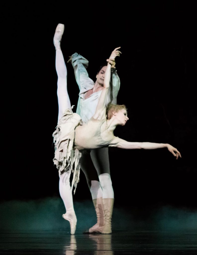 9. M.Hamilton and J.Bubeniček, “Manon” by K.MacMillan, photo: I.Whalen