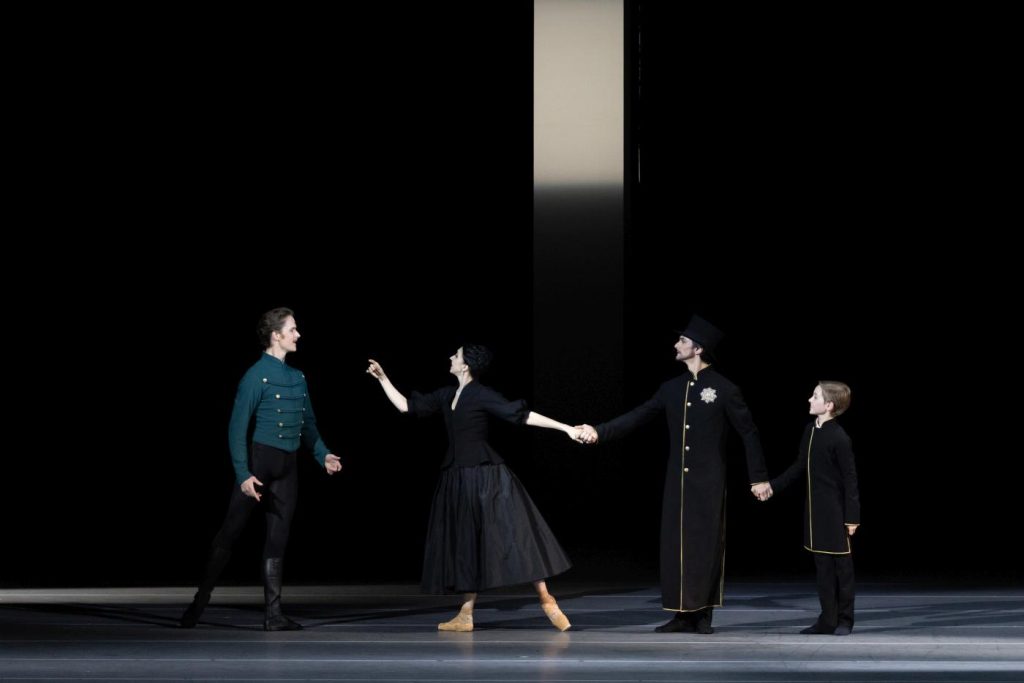 4. D.Dmitriev (Count Vronsky), E.Mikirticheva (Anna Karenina), G.Smilevski (Alexei Karenin), and S.Peschetov (Seryozha); “Anna Karenina” by M.Sevagin, Stanislavsky Ballet 2026 © MAMT/K.Zhitkova