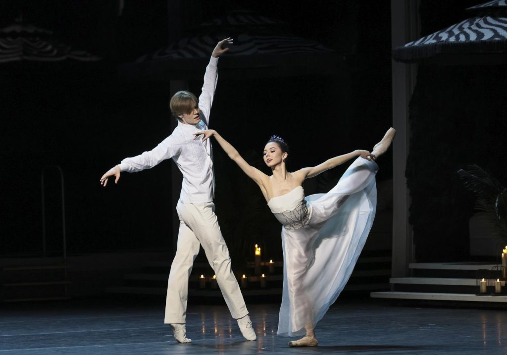 7. D.Potapsev (Prince) and E.Kokoreva (Cinderella), “Cinderella” by V.Lopatin, Bolshoi Ballet 2026 © Bolshoi Theatre/D.Yusupov 